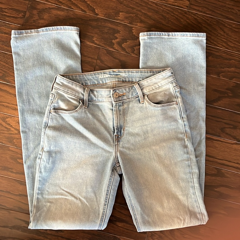 Old Navy size 2 mid-rise. Wow Boot cut jeans